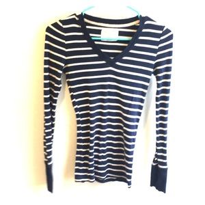 Stretchy fitted shirt